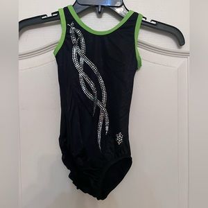 Snowflake Designs Leotard, Black/Green, Size Child Medium.